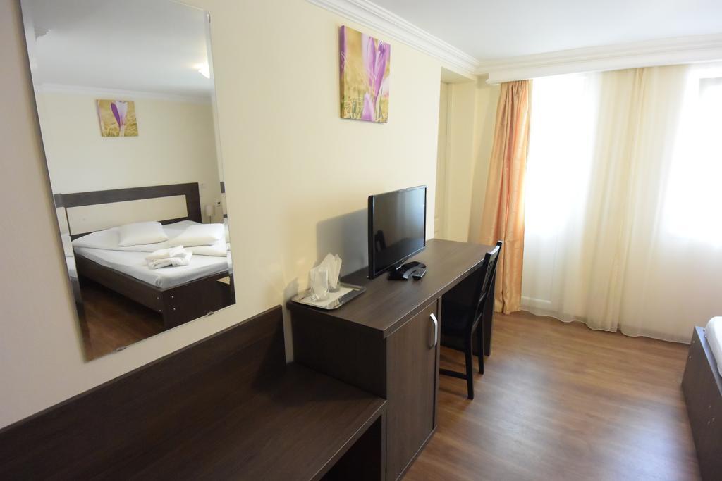 Hotel Arizona Timisoara Exterior foto
